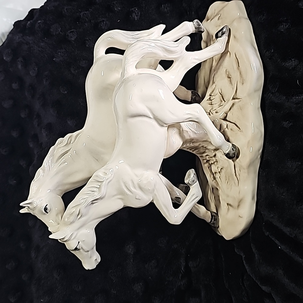 Vintage hourse figurine